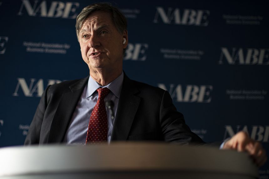 Fed’s Charles Evans Says Rates Will Need to Remain at Higher Levels